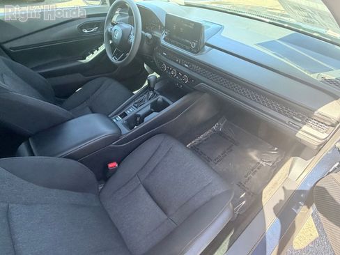 Used 2023 Honda Accord EX image 11