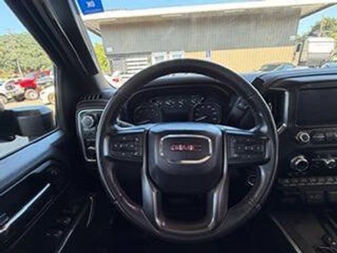 Used 2022 GMC Sierra 3500 AT4 w/ AT4 Preferred Package AWD/4WD image 34