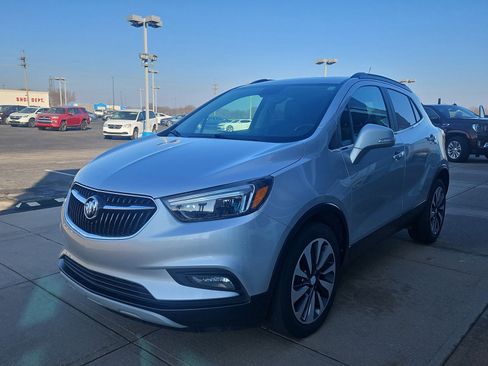 Used 2019 Buick Encore Essence image 2