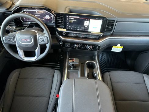 Certified 2026 GMC Sierra 1500 Elevation w/ Preferred Package AWD/4WD image 13