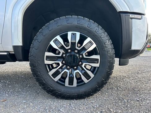 Used 2024 GMC Sierra 3500 Denali Ultimate image 24