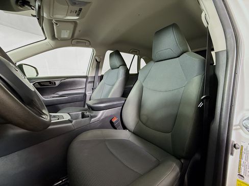 Certified 2023 Toyota RAV4 LE AWD/4WD image 11