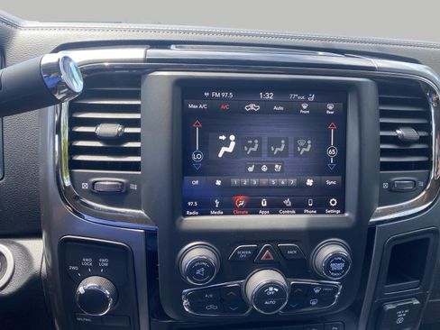 Used 2018 RAM 2500 Laramie w/ Sport Appearance Group AWD/4WD image 16