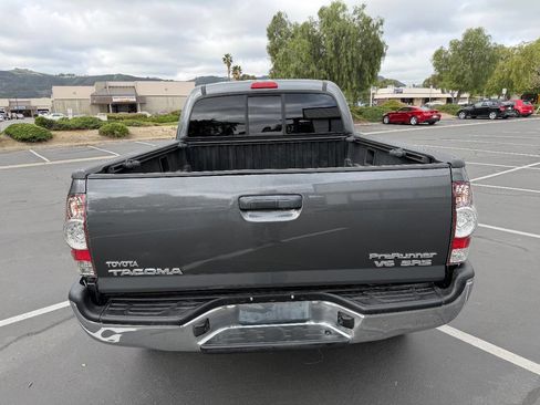 Used 2012 Toyota Tacoma PreRunner image 19
