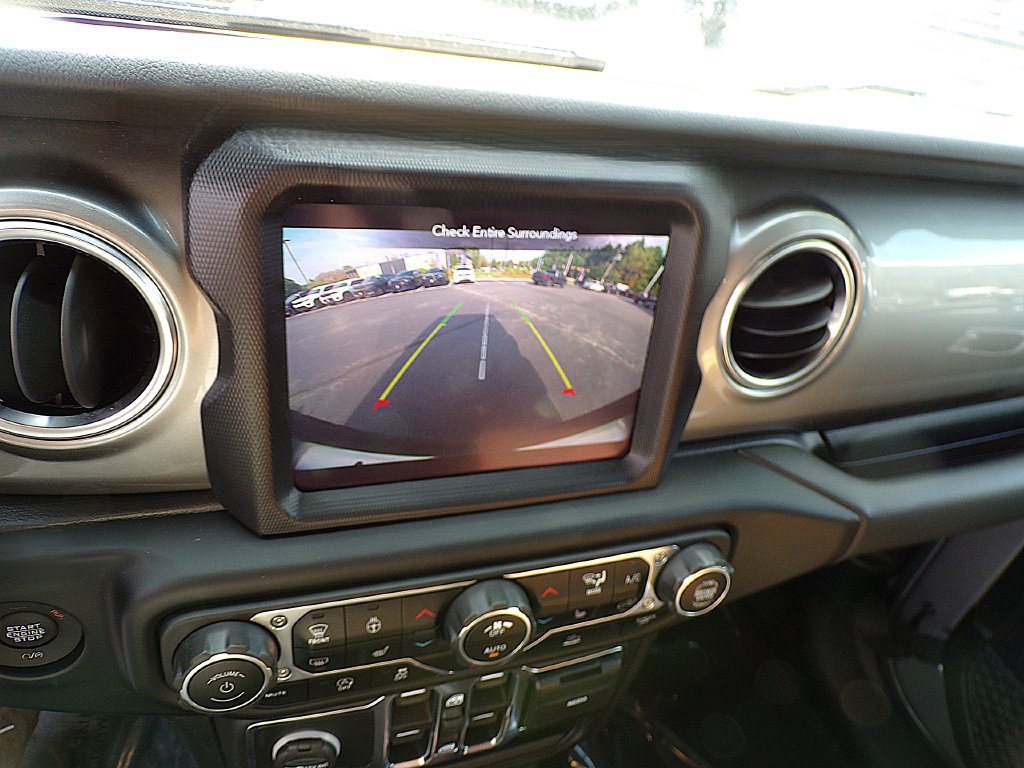 Used 2021 Jeep Wrangler Unlimited Sahara AWD/4WD image 24