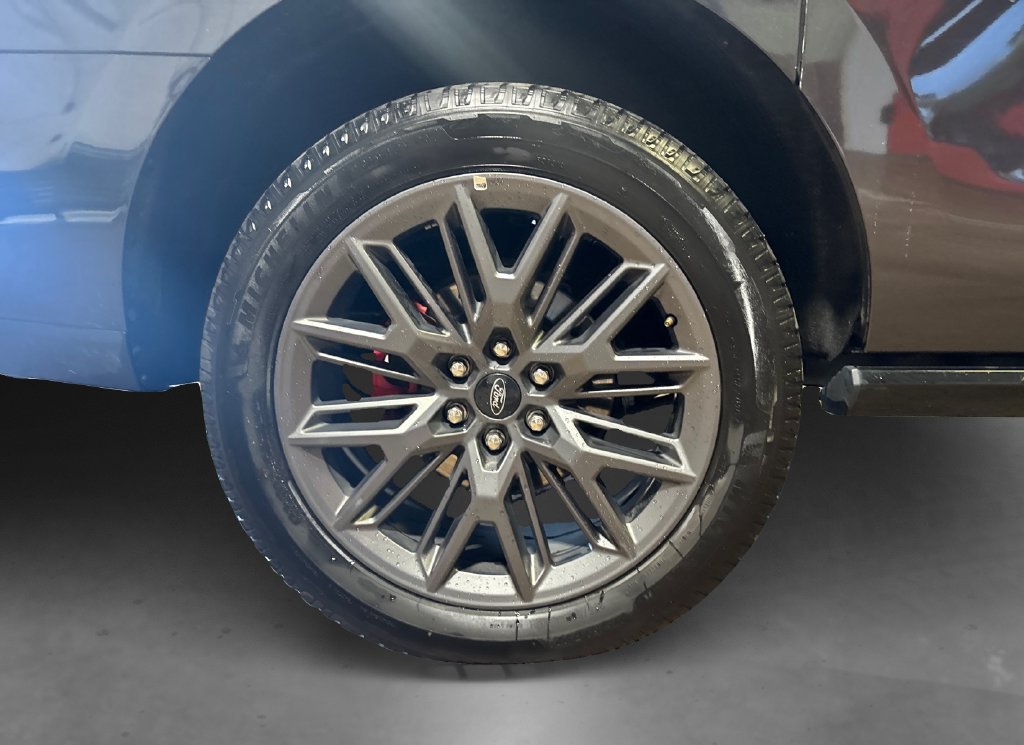 Used 2025 Ford Expedition Max Platinum w/ Stealth Performance Package AWD/4WD image 20