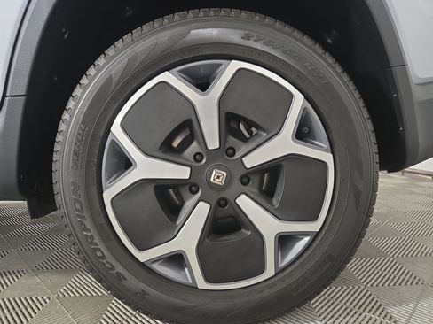 Used 2024 Rivian R1T Adventure AWD/4WD image 10
