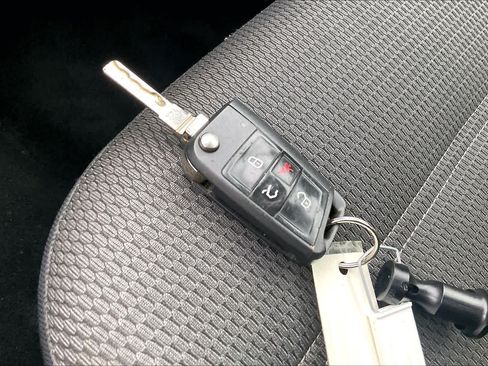 Used 2019 Volkswagen Golf S FWD image 12