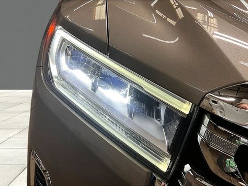 Certified 2023 GMC Acadia SLT AWD/4WD image 23