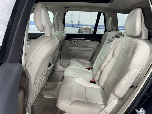 Used 2016 Volvo XC90 T6 Momentum w/ Momentum Plus Package image 17