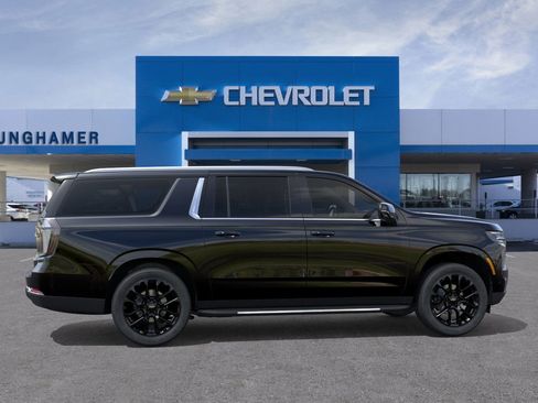 New 2026 Chevrolet Suburban LT w/ Comfort Package image 31