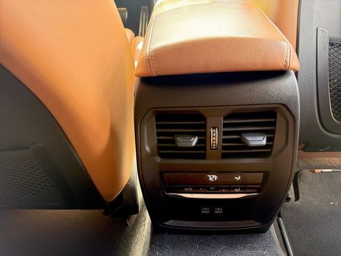 Used 2021 BMW 430i Convertible RWD image 18