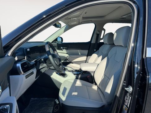 New 2025 Kia Telluride EX image 10