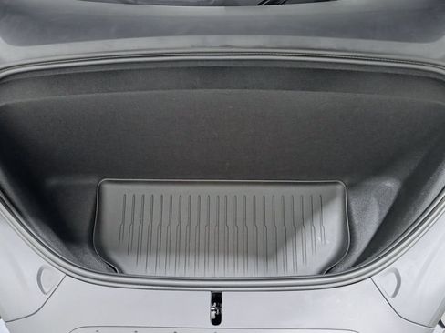 Used 2025 Tesla Model X AWD/4WD image 39