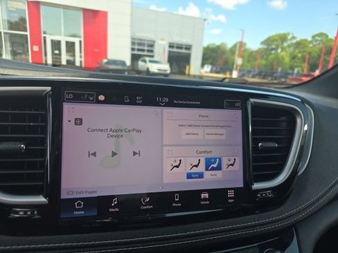 Used 2023 Chrysler Pacifica Touring-L w/ S Appearance Package FWD image 16