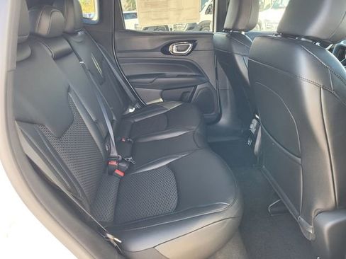 New 2026 Jeep Compass Latitude image 14