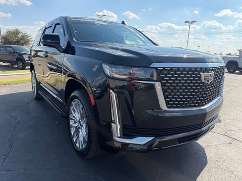 Used 2024 Cadillac Escalade Premium Luxury AWD/4WD image 5