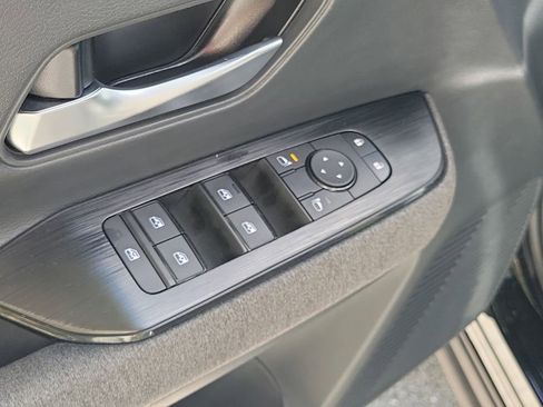 Certified 2025 Nissan Kicks SV w/ SV Premium Package image 24