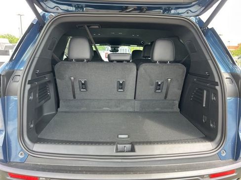 New 2026 Chevrolet Traverse LT w/ Midnight/Sport Edition FWD image 30