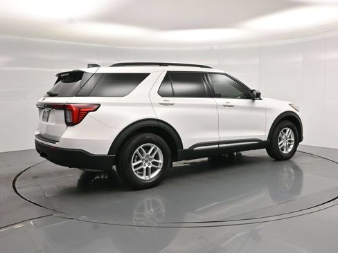 Used 2025 Ford Explorer Active RWD image 28