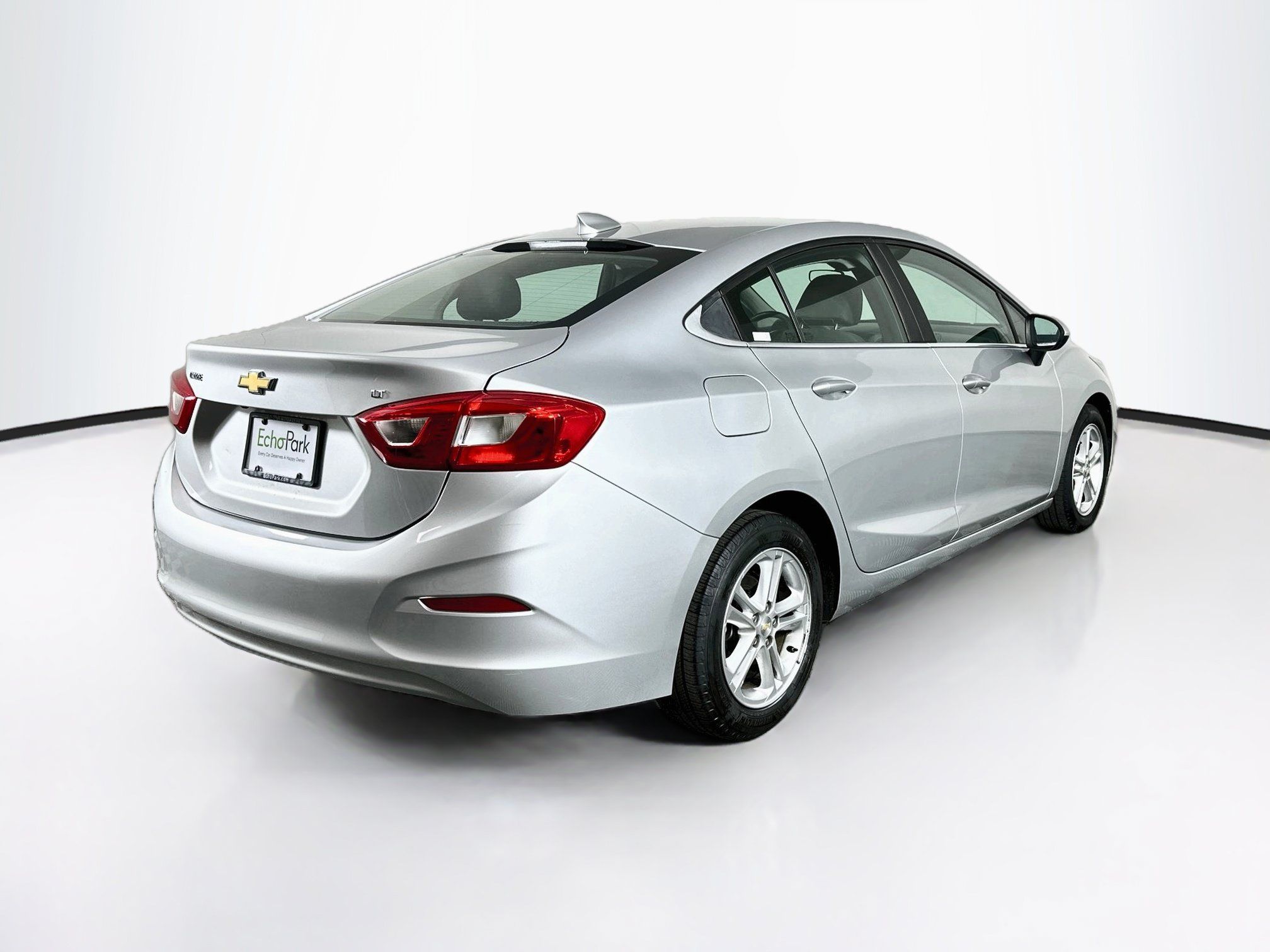 Used 2017 Chevrolet Cruze LT FWD image 9