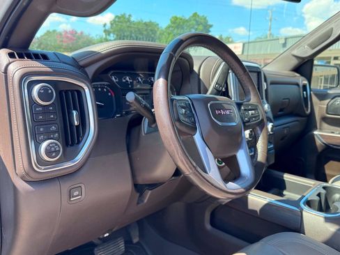 Used 2019 GMC Sierra 1500 SLT w/ SLT Premium Package AWD/4WD image 32
