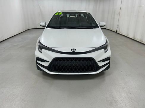 Used 2025 Toyota Corolla SE FWD image 4