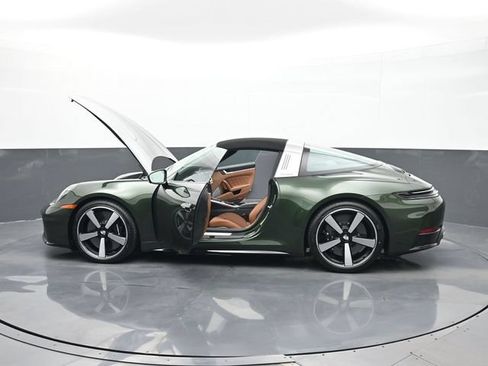 Certified 2026 Porsche 911 Targa 4S AWD/4WD image 25
