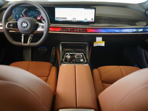 Used 2026 BMW 740i w/ Premium Package RWD image 14