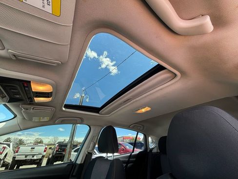Used 2021 Subaru Crosstrek 2.0i Premium w/ Moonroof Package AWD/4WD image 33