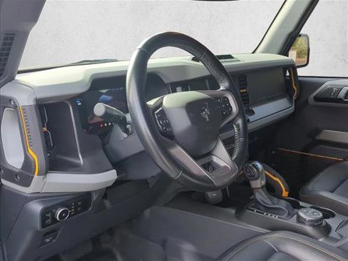 Used 2023 Ford Bronco Badlands image 9