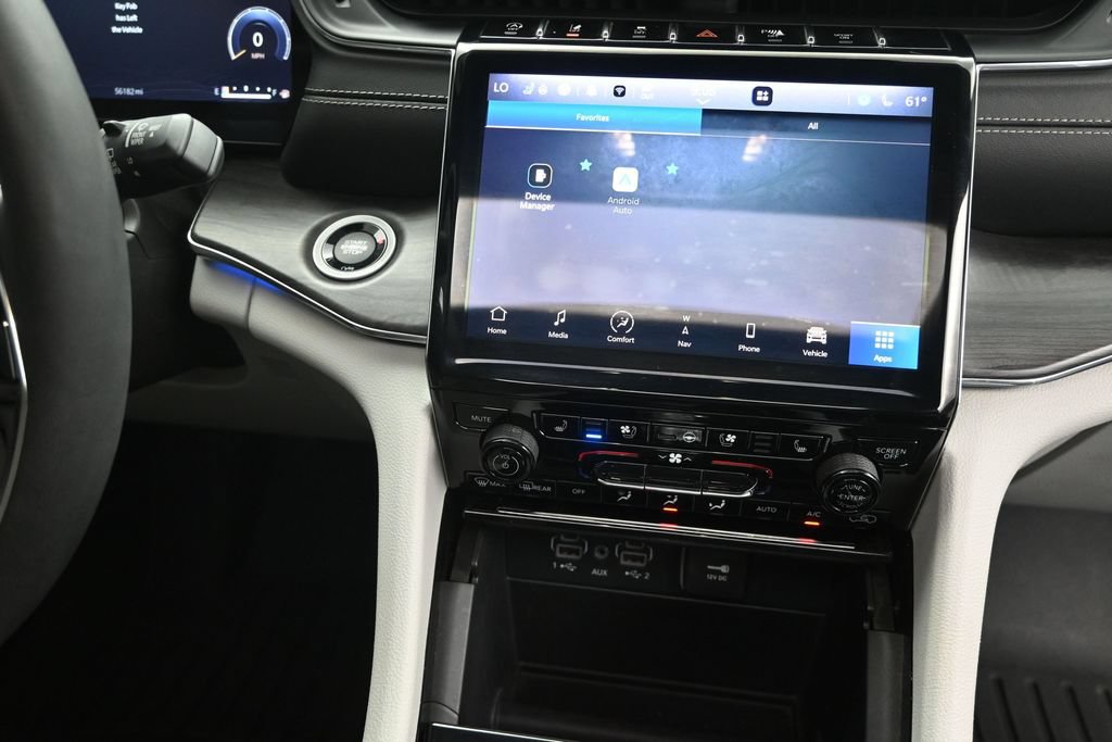 Used 2023 Jeep Grand Cherokee Overland RWD image 28