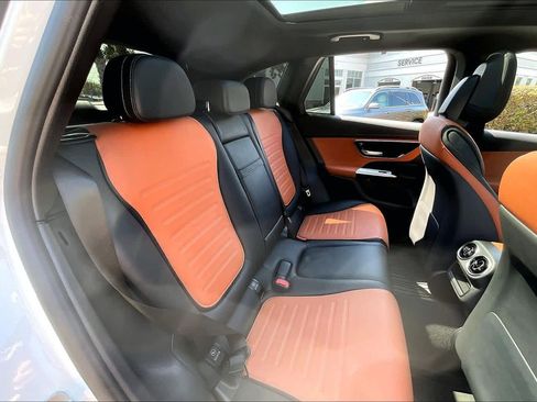 Certified 2025 Mercedes-Benz GLC 43 AMG 4MATIC image 21