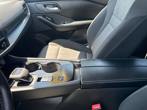 Used 2025 Nissan Rogue SV FWD image 20