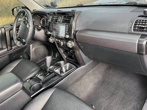 Used 2020 Toyota 4Runner Venture image 29