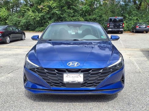 Used 2023 Hyundai Elantra SEL w/ Convenience Package image 2