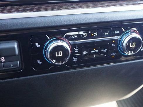 New 2026 GMC Sierra 1500 SLE image 27