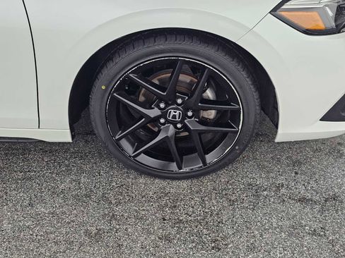 Used 2023 Honda Civic Sport image 9