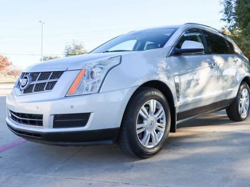 Used 2012 Cadillac SRX Luxury image 3