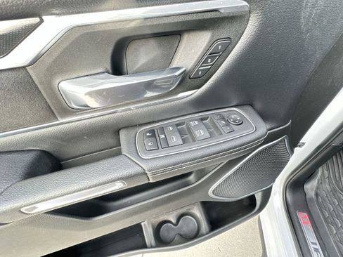 Used 2022 RAM 1500 Laramie w/ Sport Appearance Package AWD/4WD image 23