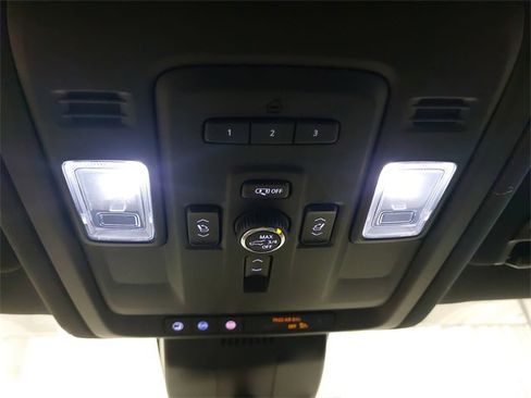 Used 2024 Chevrolet Tahoe Premier image 26