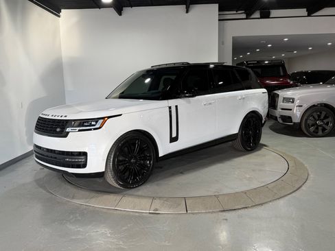 Used 2024 Land Rover Range Rover SE image 7