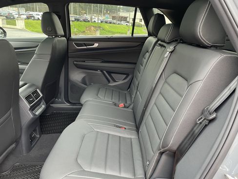 New 2026 Volkswagen Atlas Cross Sport SEL AWD/4WD image 12