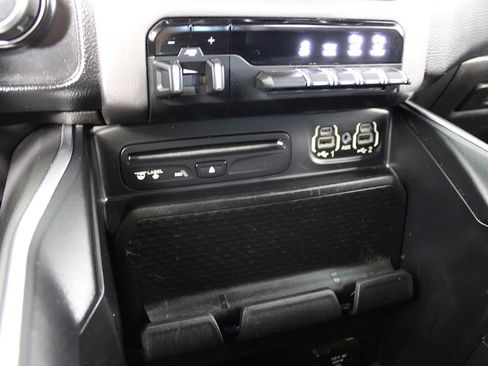 Used 2019 RAM 1500 Big Horn RWD image 15
