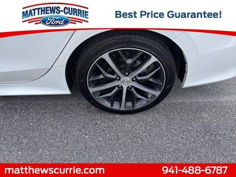 Used 2024 Honda Civic Touring image 14