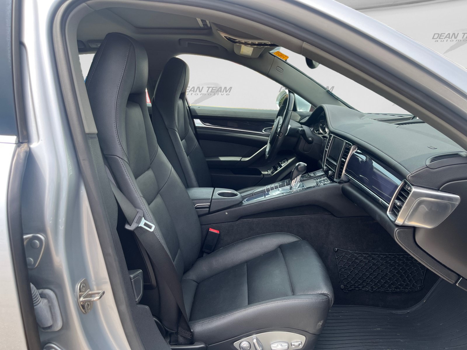 Used 2014 Porsche Panamera image 17