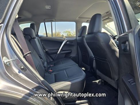 Used 2018 Toyota RAV4 XLE image 20