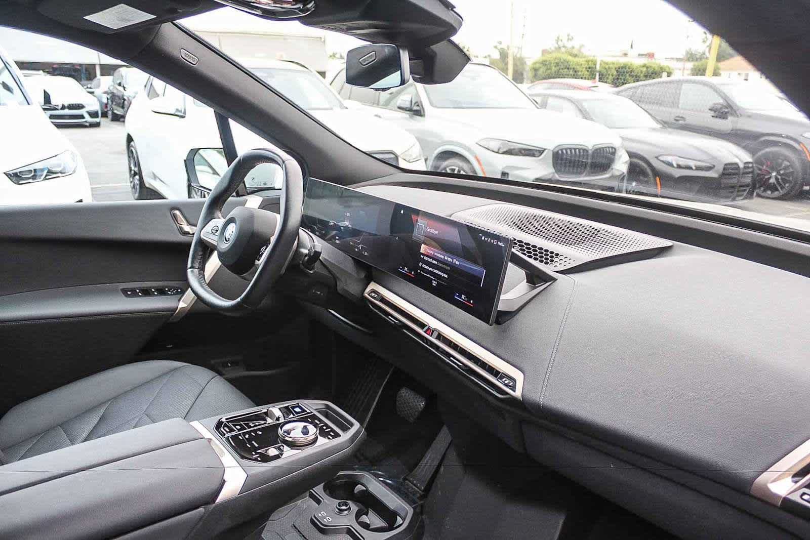 Used 2023 BMW iX xDrive50 w/ Convenience Package AWD/4WD image 15