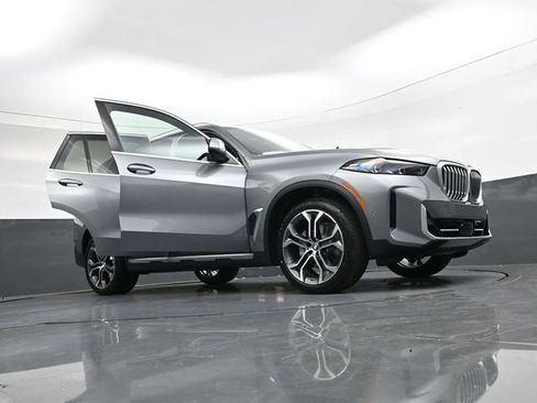 New 2026 BMW X5 xDrive40i w/ Climate Comfort Package image 41