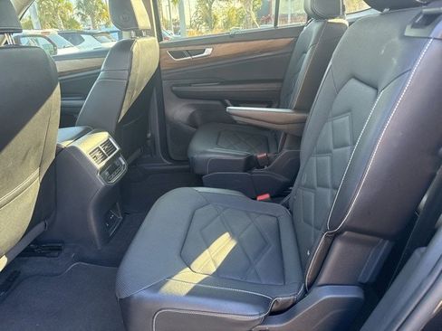 Used 2024 Volkswagen Atlas SE image 5